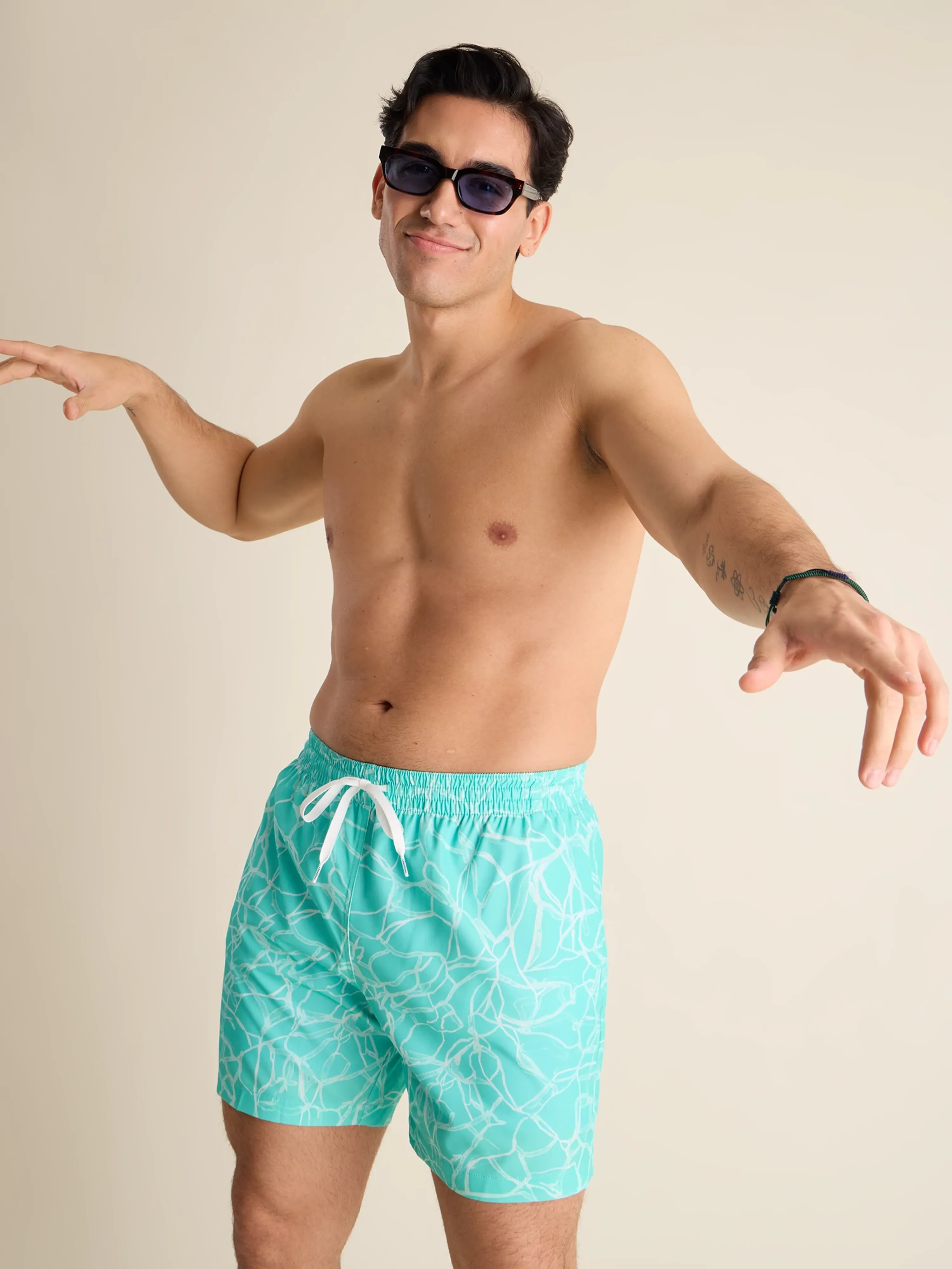 The Pool Parties 5.5" (Classic Lined Swim Trunk)