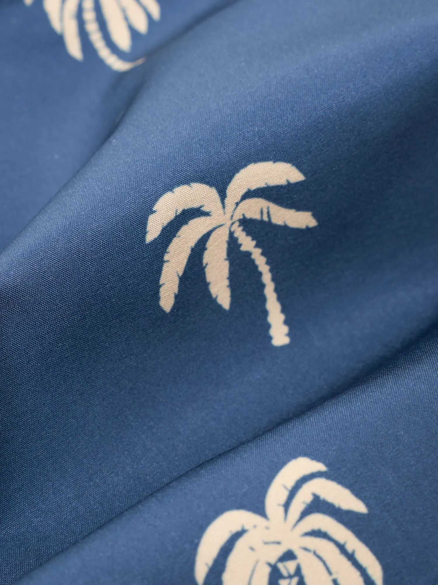 2623-the-midnight-palms-2-classic-lined-swim-trunk-6.webp The Midnight Palms 2" (Classic Lined Swim Trunk)