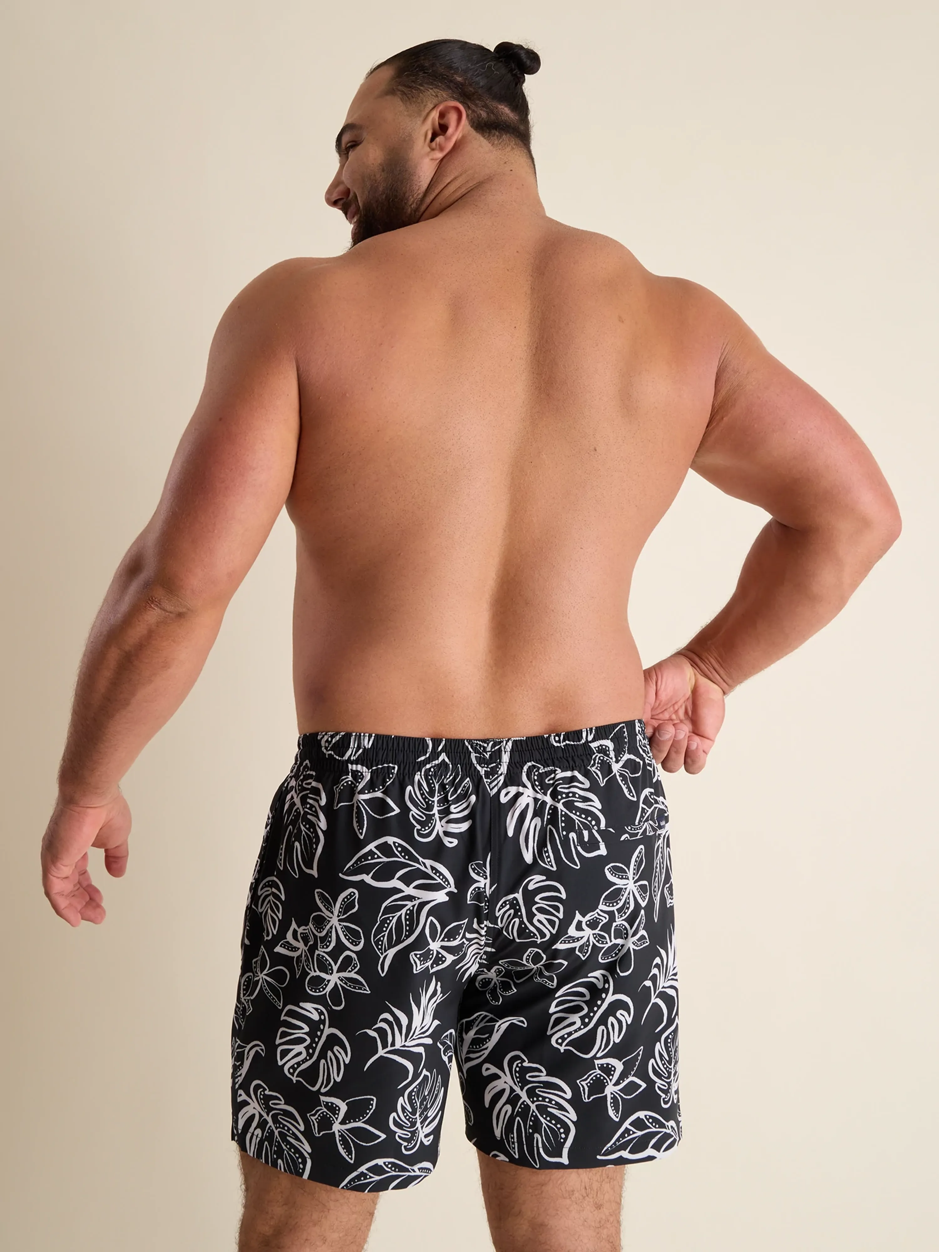 The Briefly in Paradise 5.5" (Classic Lined Swim Trunk)