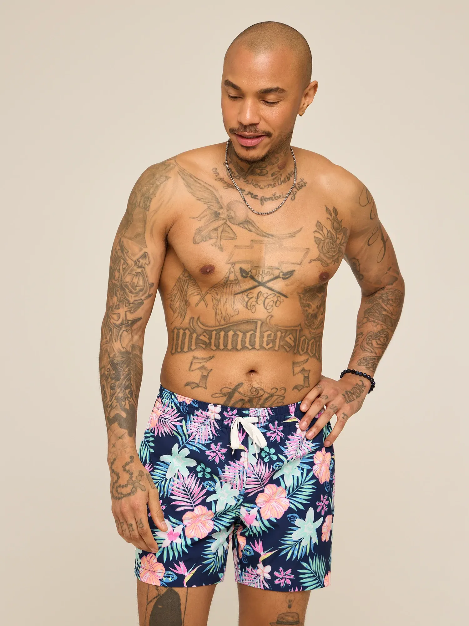 3296-the-tropic-like-its-hots-5.5-classic-lined-swim-trunk-4.webp The Tropic Like Its Hots 5.5" (Classic Lined Swim Trunk)