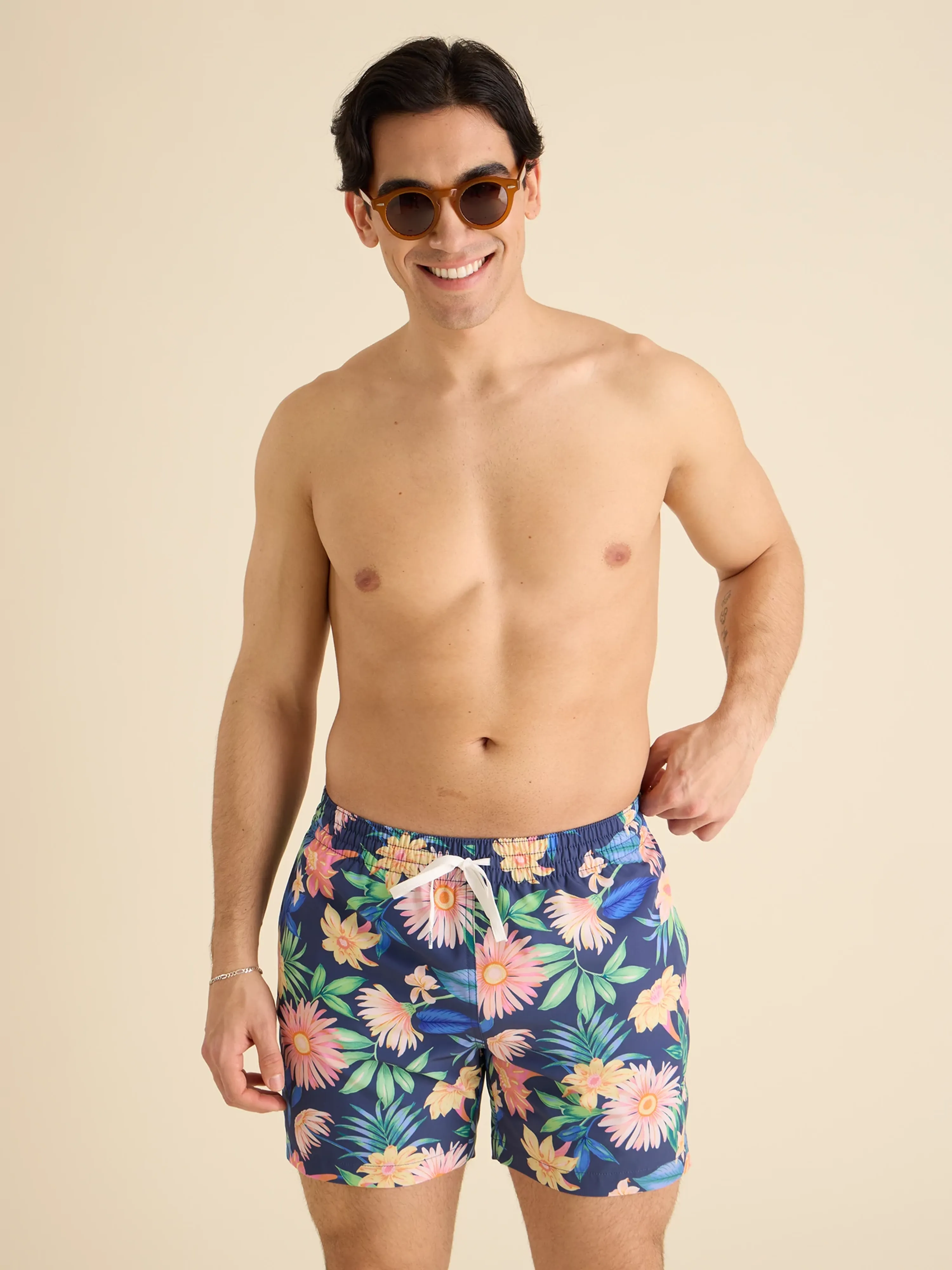 342-the-big-bloomers-5.5-classic-swim-trunk-1.webp The Big Bloomers 5.5" (Classic Swim Trunk)