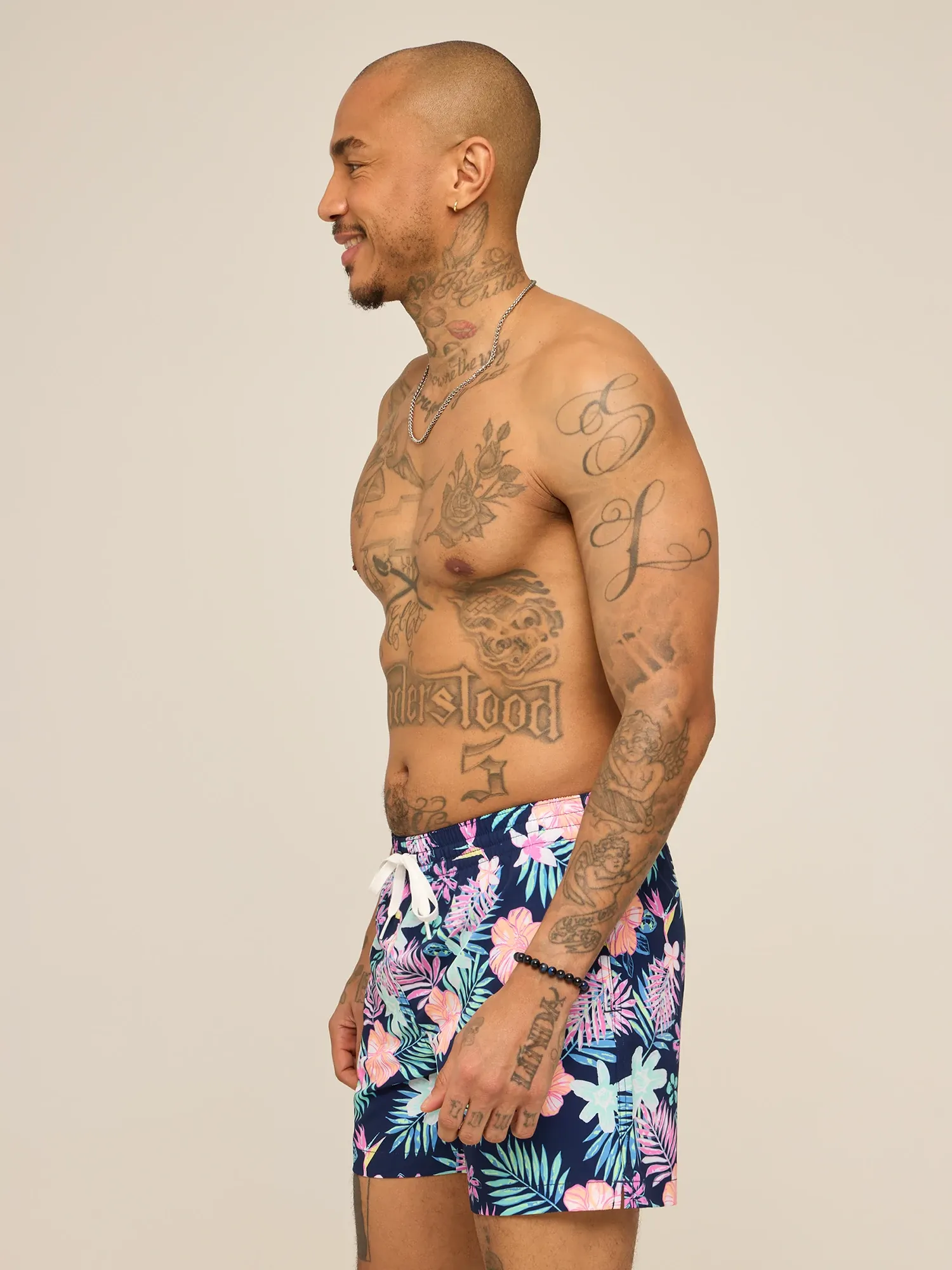 The Tropic Like Its Hots 5.5" (Classic Swim Trunk)