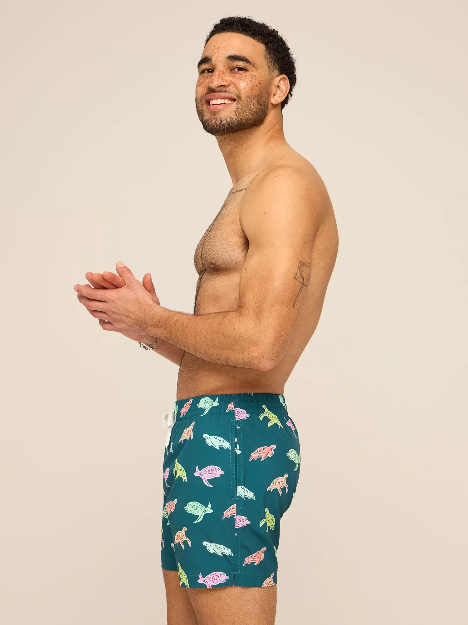 3608-the-turtally-awesomes-5.5-classic-swim-trunk-4.webp The Turtally Awesomes 5.5" (Classic Swim Trunk)