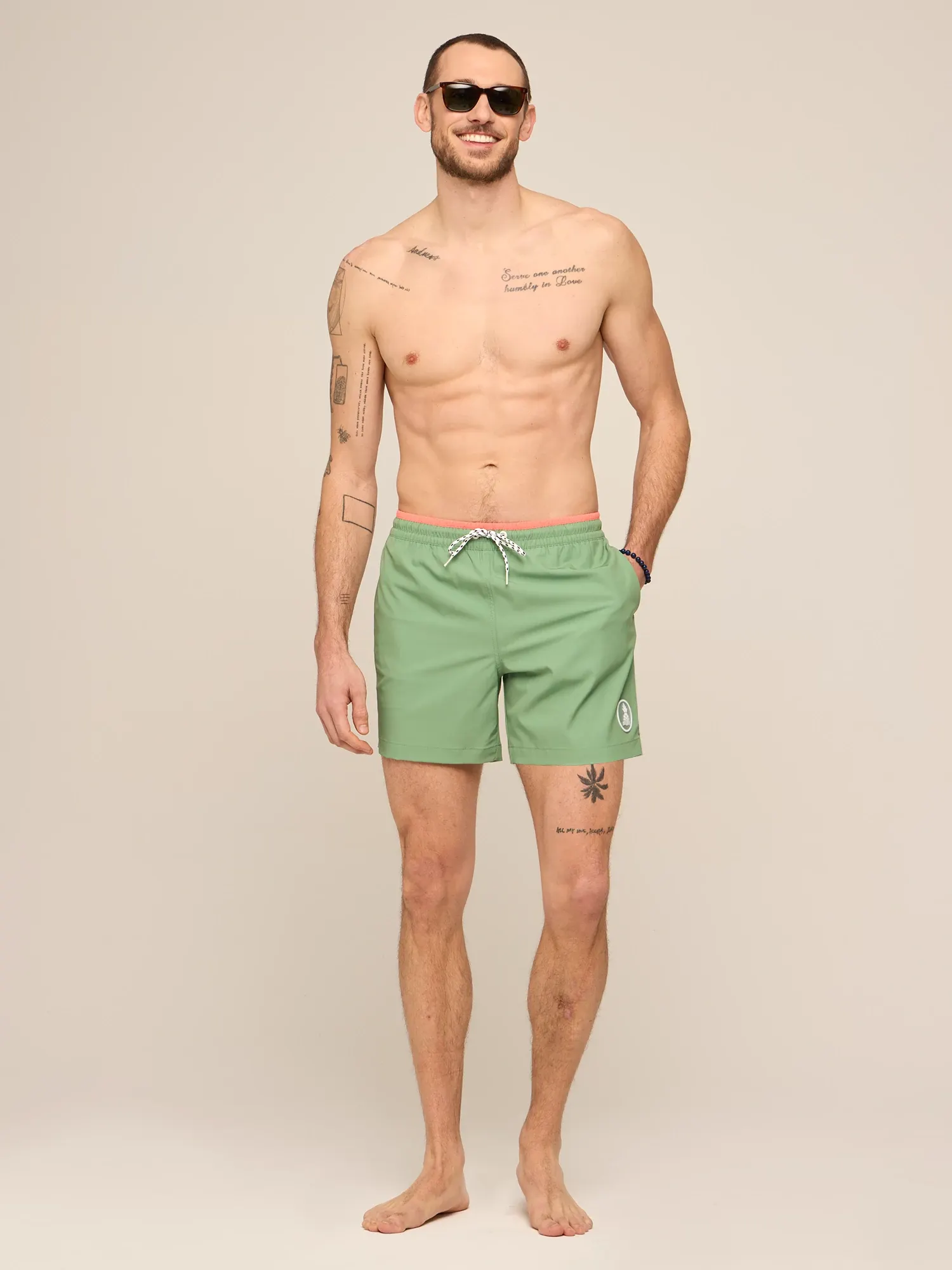 3616-the-alcove-greens-5.5-classic-swim-trunk-w-sp-wb-4.webp The Alcove Greens 5.5" (Classic Swim Trunk w/ SP WB)