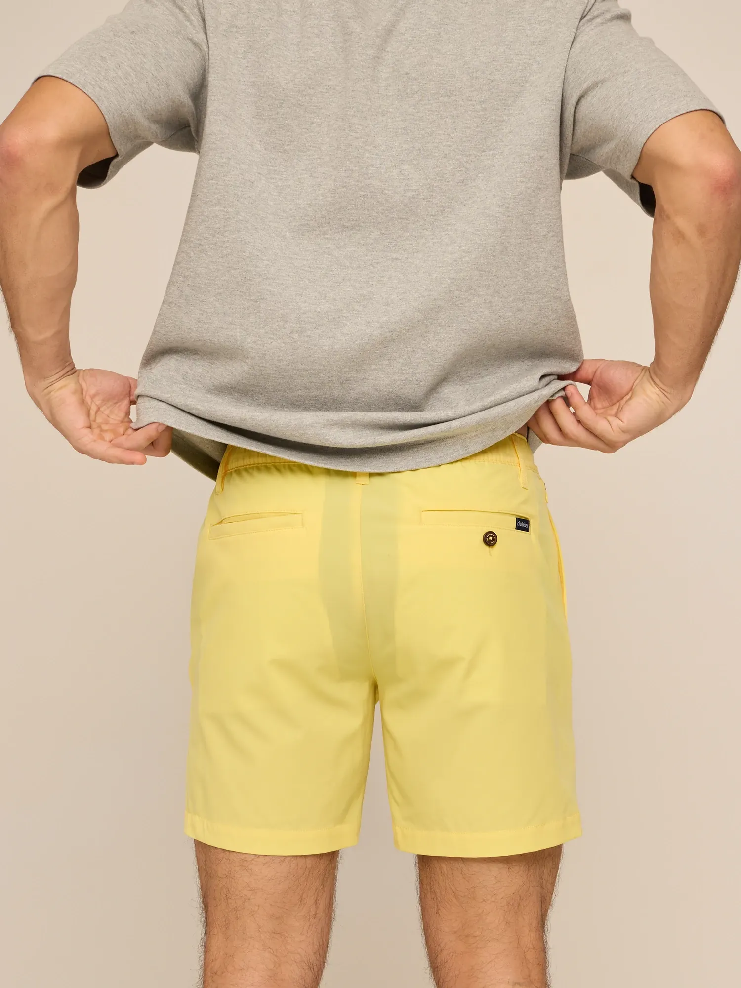 4168-the-dandelions-6-everywear-performance-short-2.webp The Dandelions 6" (Everywear Performance Short)