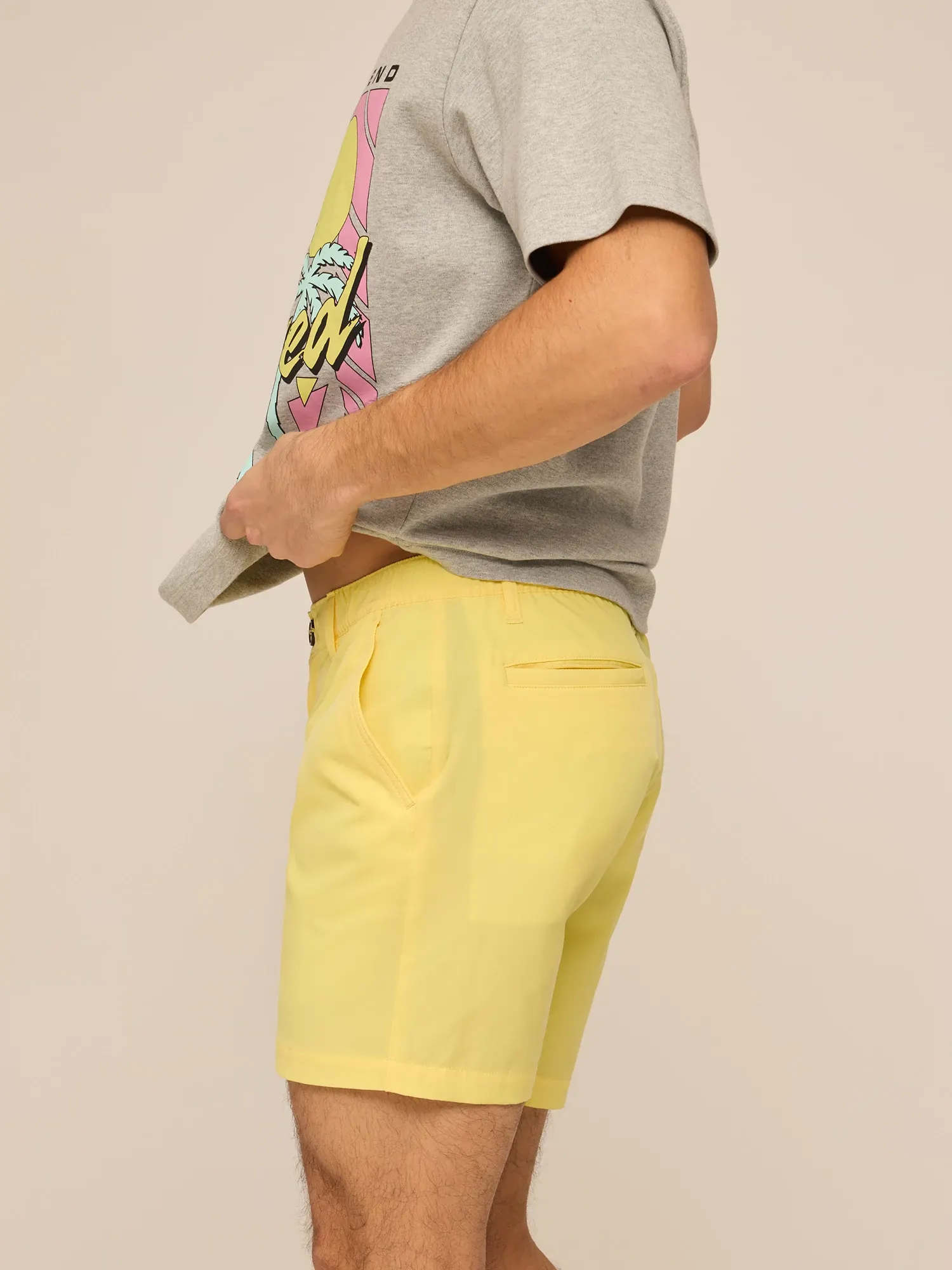 4168-the-dandelions-6-everywear-performance-short-3.webp The Dandelions 6" (Everywear Performance Short)