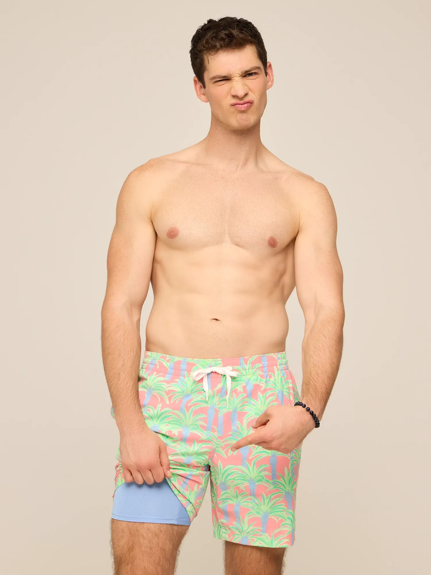 The Easy Breezys 7" (Classic Lined Swim Trunk)