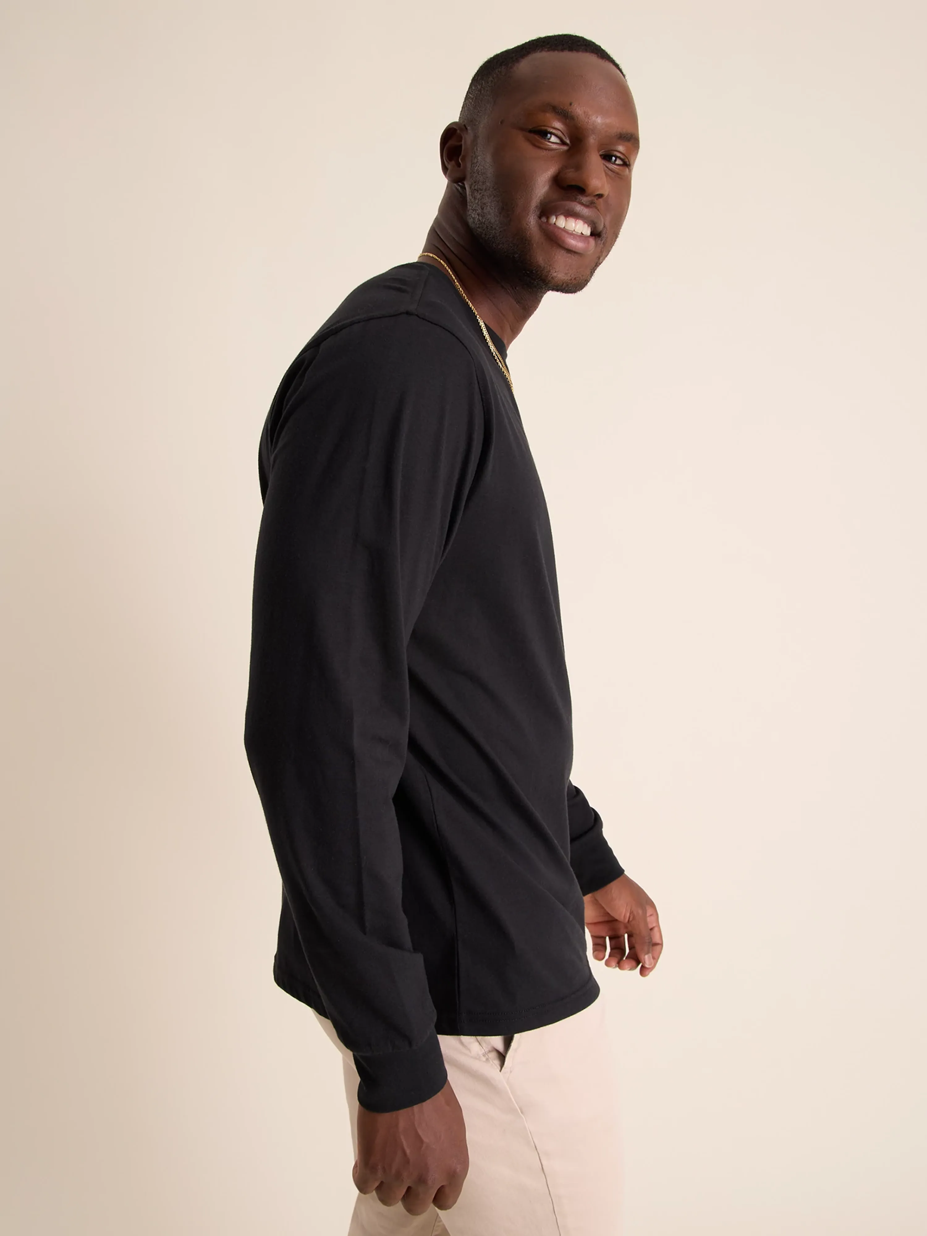 4844-the-basically-l-s-pocket-t-shirt-true-black-3.webp The Basically (L/S Pocket T-Shirt) - True Black