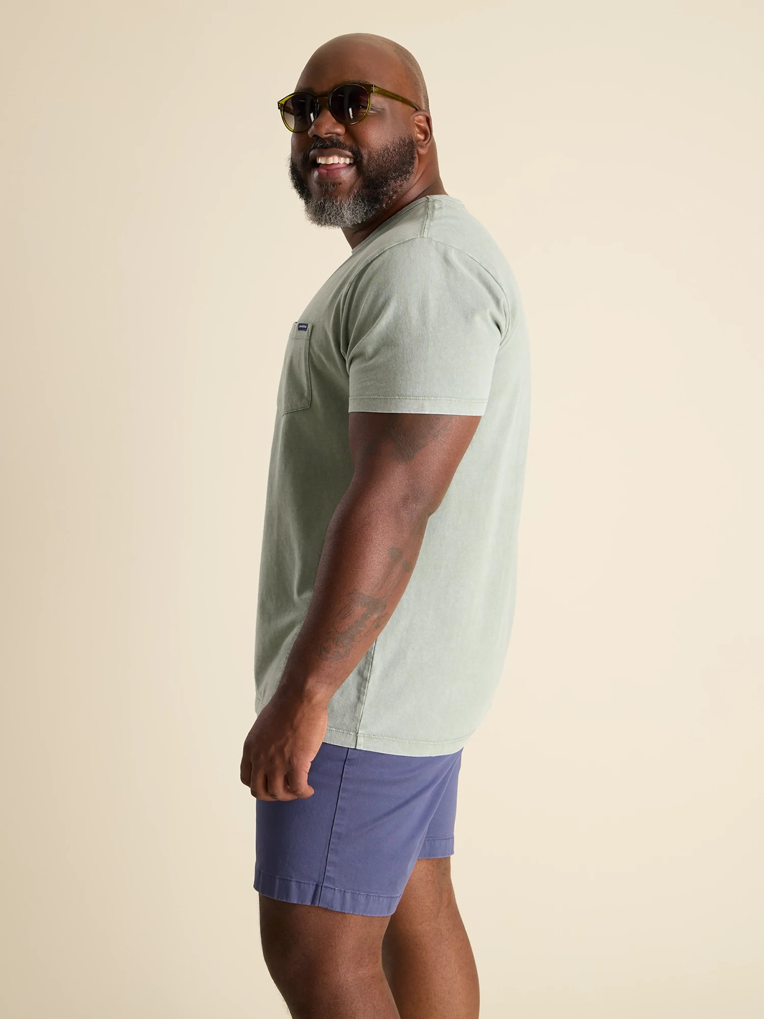 512-the-24-7-365-essential-pocket-t-shirt-olive-3.jpg The 24/7, 365 (Essential Pocket T-Shirt) - Olive