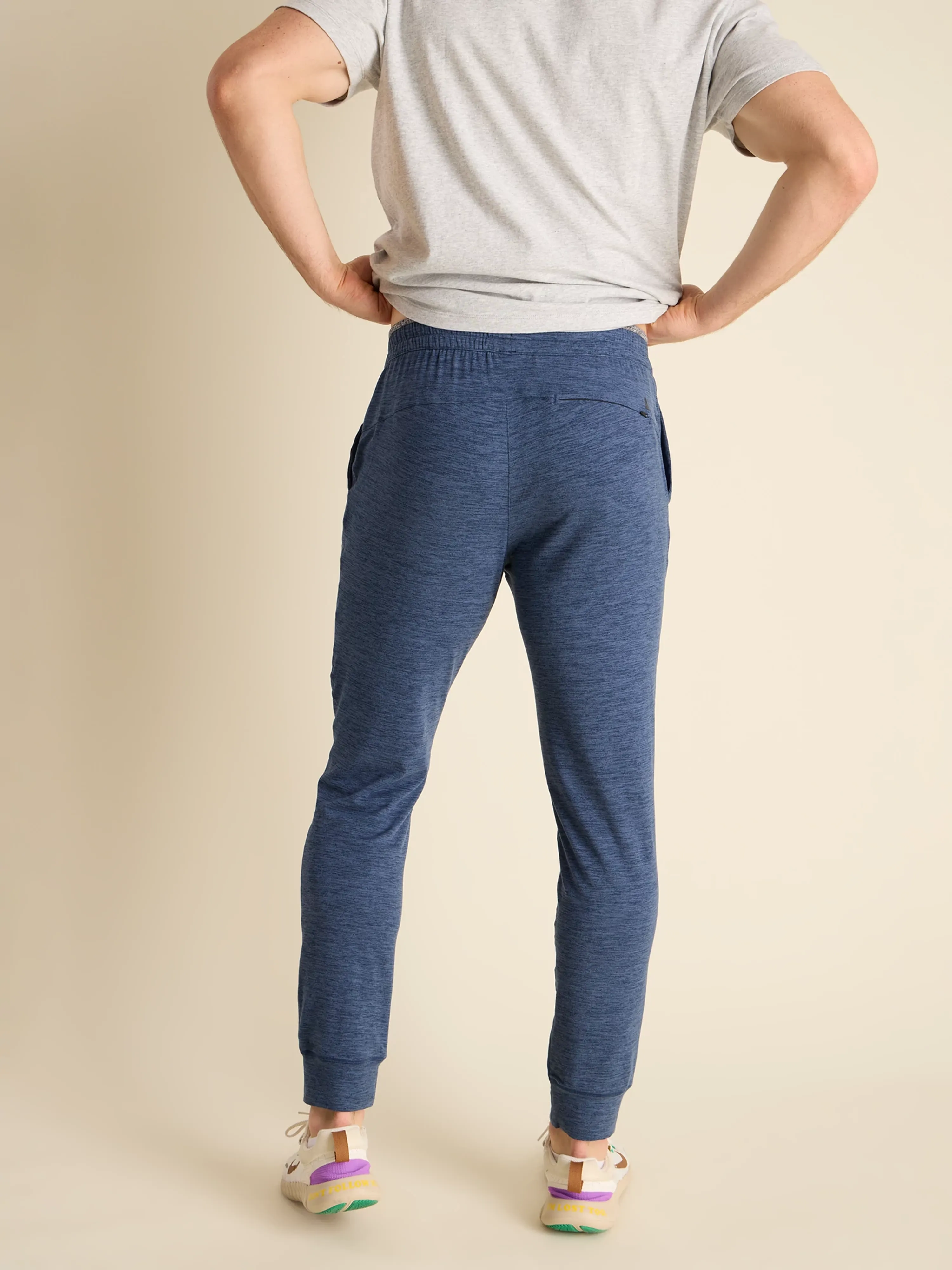 54-the-lakesides-movementum-jogger-2.webp The Lakesides (Movementum Jogger)
