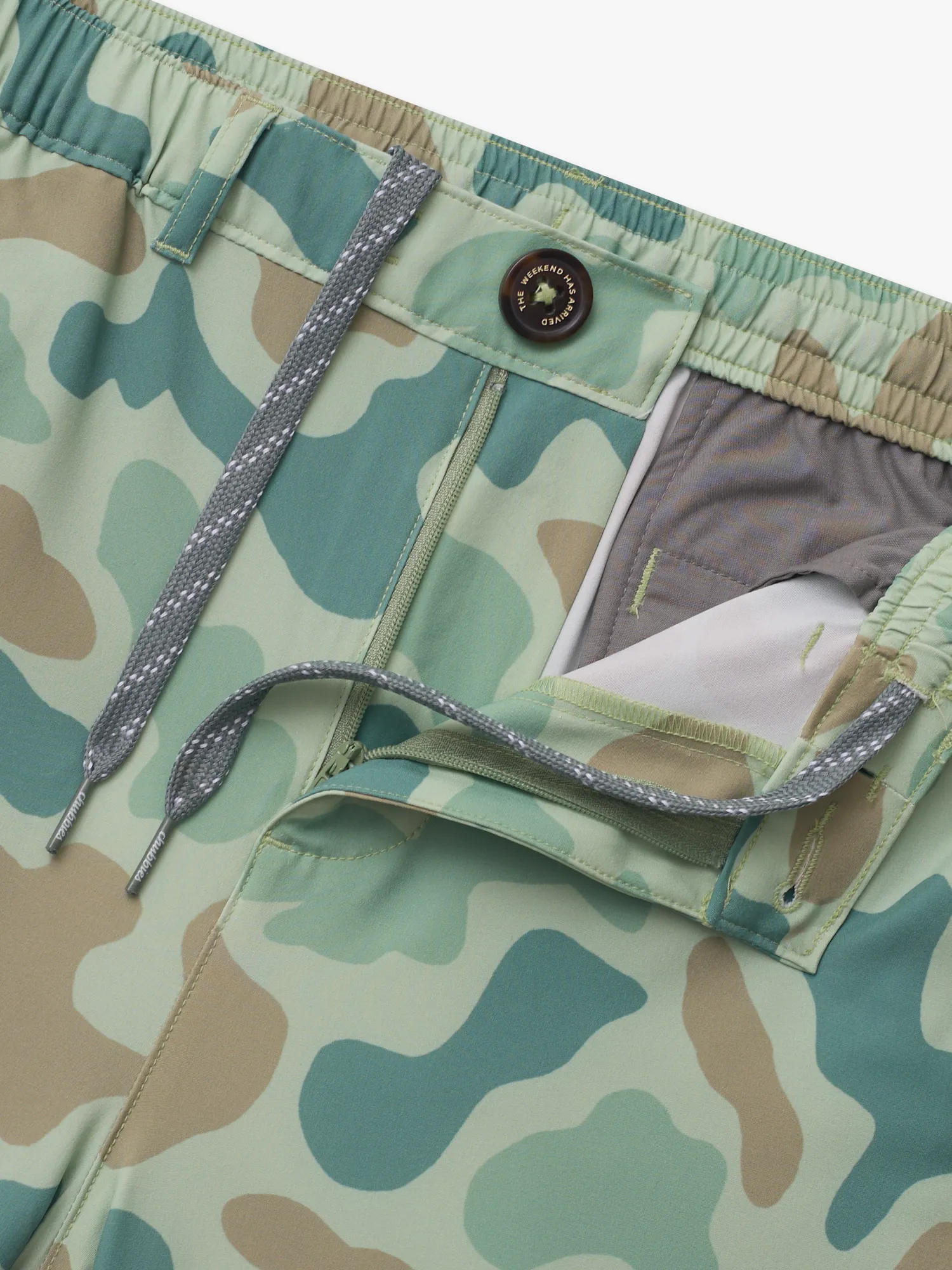 5857-the-duck-covers-boys-everywear-performance-short-green-4.webp The Duck & Covers (Boys Everywear Performance Short)- Green