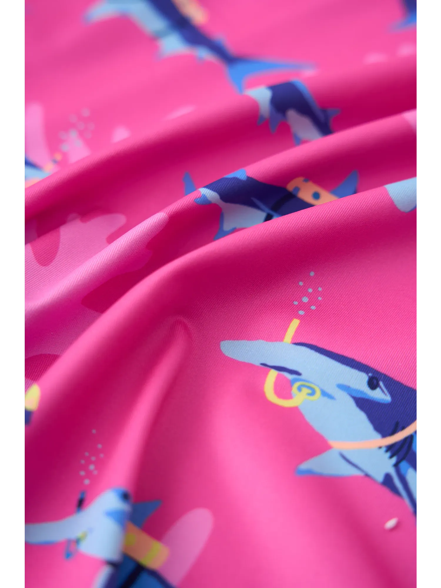 6235-the-great-pink-shark-performance-polo-7.webp The Great Pink Shark (Performance Polo)