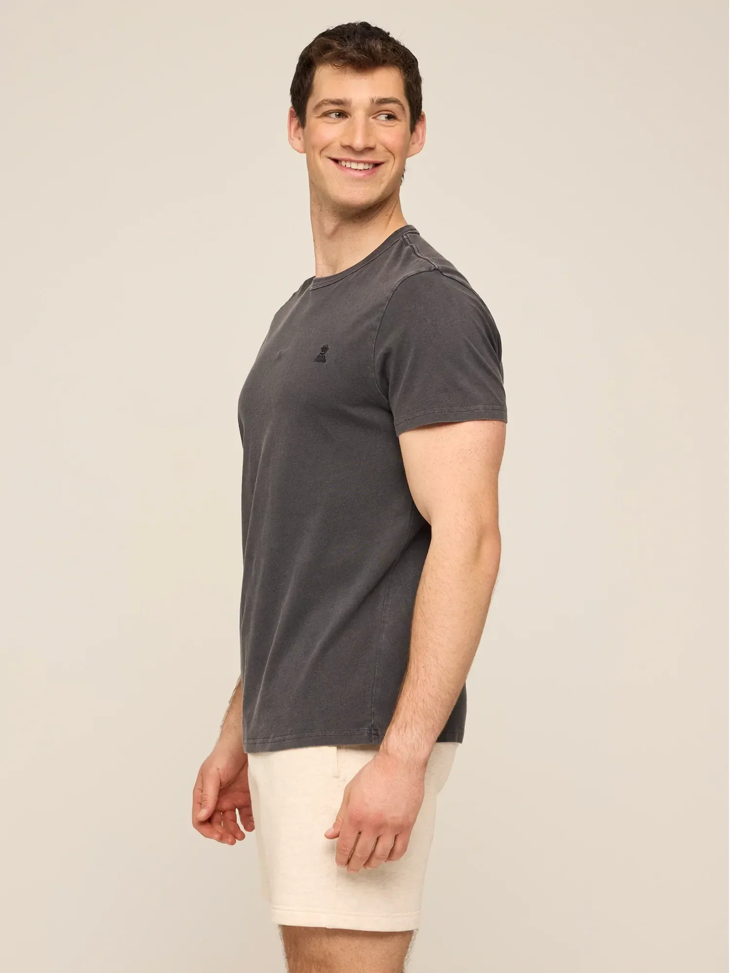 686-dir-5dbc98dcc983-s-variation-3.webp The 24/7, 365 (Essential Non Pocket T-Shirt)- Black